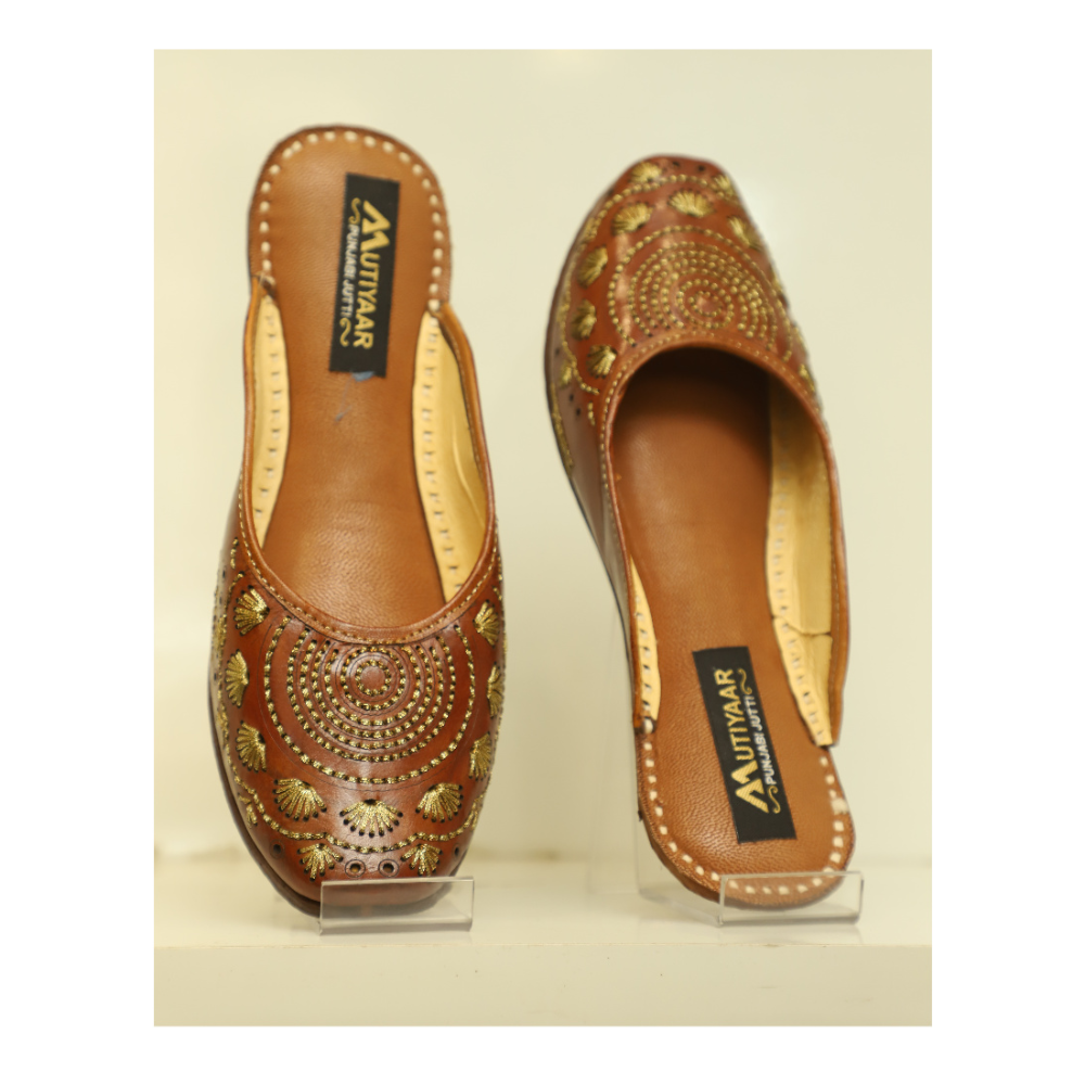 Back Open Leather Jutti – Effortless Style, All-Da