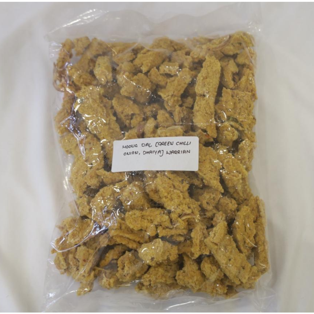 Moong Dal Green Chilli, Onion & Dhaniya Warrian