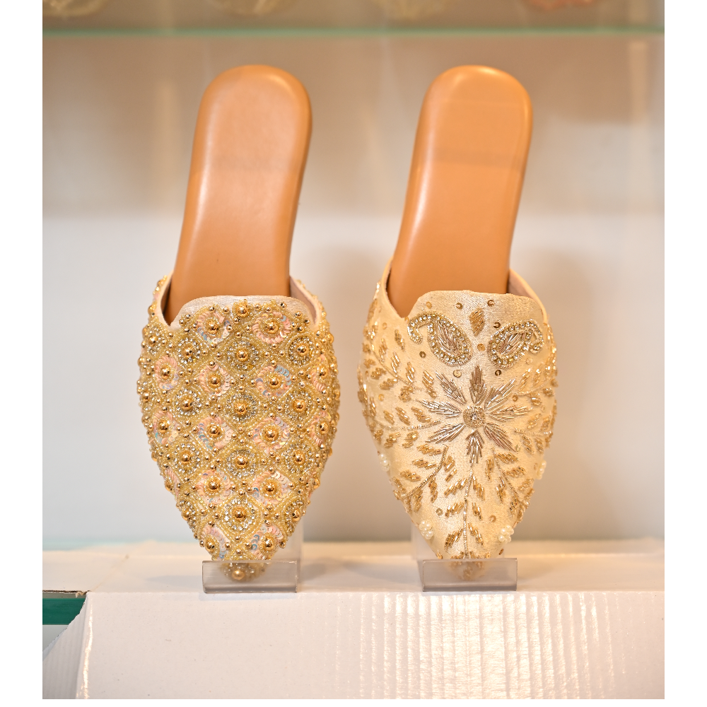 Ladies phulkari jutti